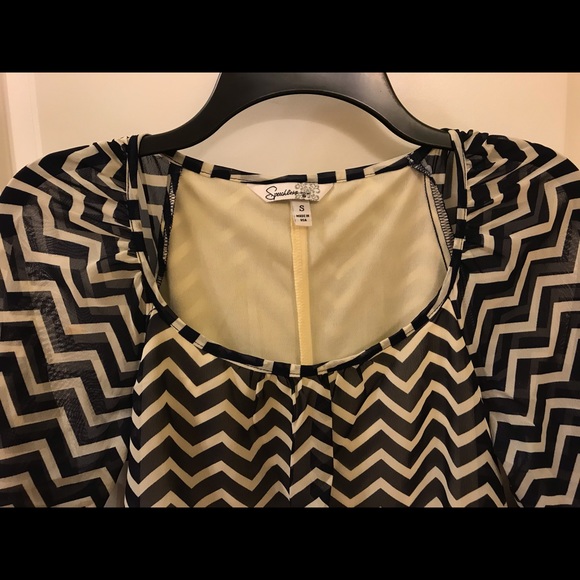 Speechless Junior’s Chevron Dress - Picture 3 of 8